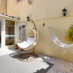 Alfama Terrace * Lissabon