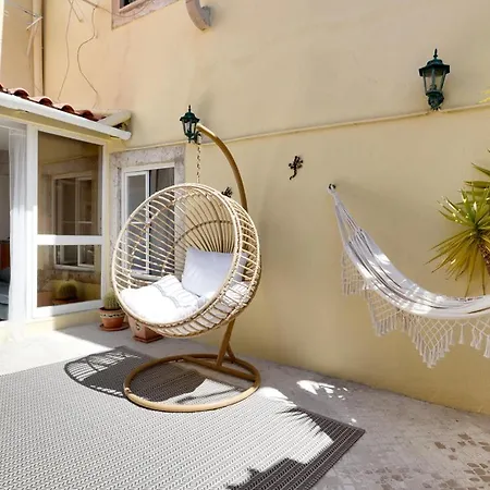 Alfama Terrace * Lissabon